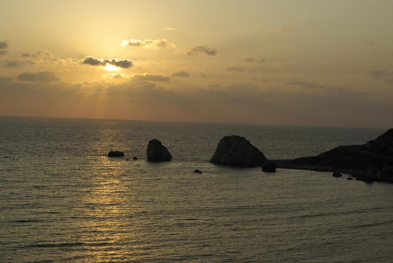1 Bedroom Pyrgos With Beautiful Sea And Sunset Views, Aphrodite Hills Apartament